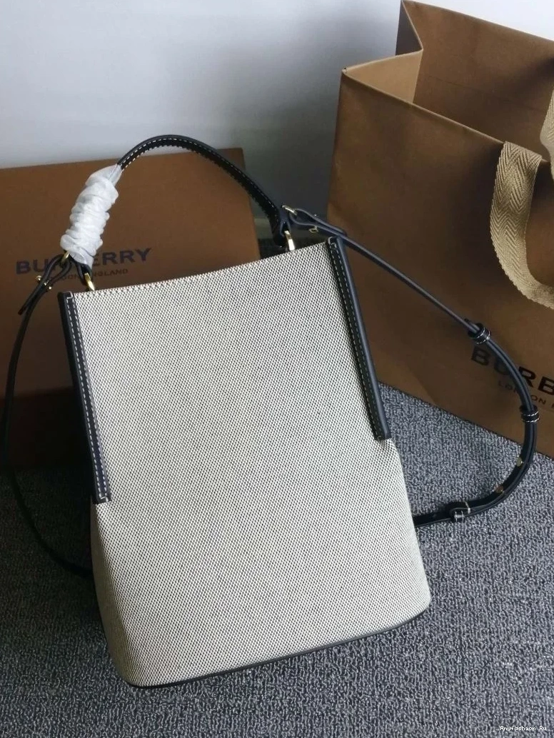 Bucket Unisex Burberry Bags 51757 0819